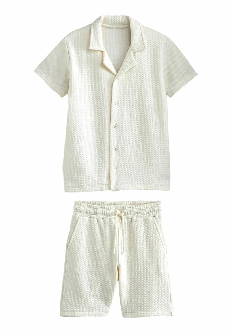 Next - SHORT SLEEVE SET  - REGULAR FIT - Shorts - cream textured waffle, Vergroten