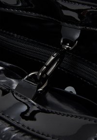 Furla Shoppingväska - black