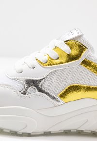 Marco Tozzi Sneaker low - white/yellow