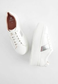 Next FOREVER COMFORT CHUNKY   - Matalavartiset tennarit - white
