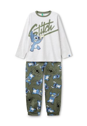 Langärmliges graues Oberteil mit grünem Ausschnitt, das den Text "Stitch" und eine Charaktergrafik zeigt. Olivgrüne Hosen mit Mehrfachstichdruck. Baumwollmischung.
