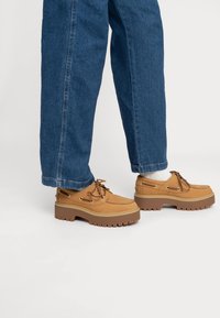Timberland STONE STREET - Casual lace-ups - wheat