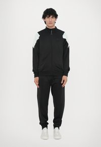 EA7 Emporio Armani Träningsset - black