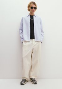 PULL&BEAR STRIPED - Camicia - white