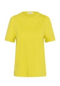 Yellow short-sleeve t-shirt made of soft cotton. It features a round neck and subtle gathered details at the shoulders. Smooth texture.