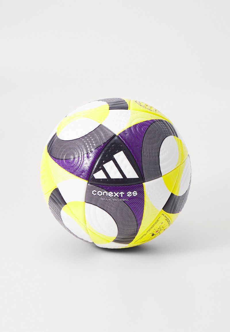 Ballon de football Adidas Conext 26, avec des panneaux jaunes, blancs et violets, surface texturée et logo noir. Design de ballon de match officiel.