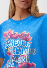 QS MIT FRONTPRINT - Tričko s potlačou - royalblau