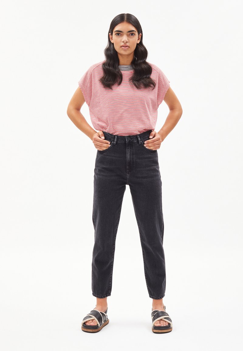 Damen T-Shirts | ARMEDANGELS OFELIAA PRETTY T-Shirt print dark poppy-oatmilk/apricot - HO59589 Damen T-Shirts | ARMEDANGELS OFELIAA PRETTY T-Shirt print dark poppy-oatmilk/apricot - HO59589