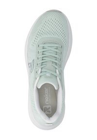 Chaussure de sport vert menthe claire avec une tige en mesh, des lacets blancs, un col rembourré et un détail de logo. Dispose d'une semelle texturée pour une meilleure adhérence.