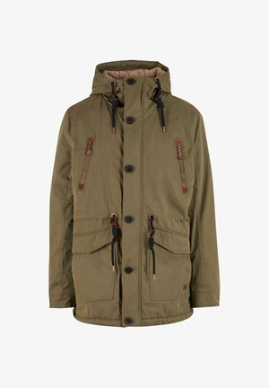 Maslinasto zelena jakna s kapuljačom, s umjetnom krznenom postavom, dva prednja džepa i džepom na prsima sa patentnim zatvaračem. Opremljena s kopčama i gumbima.