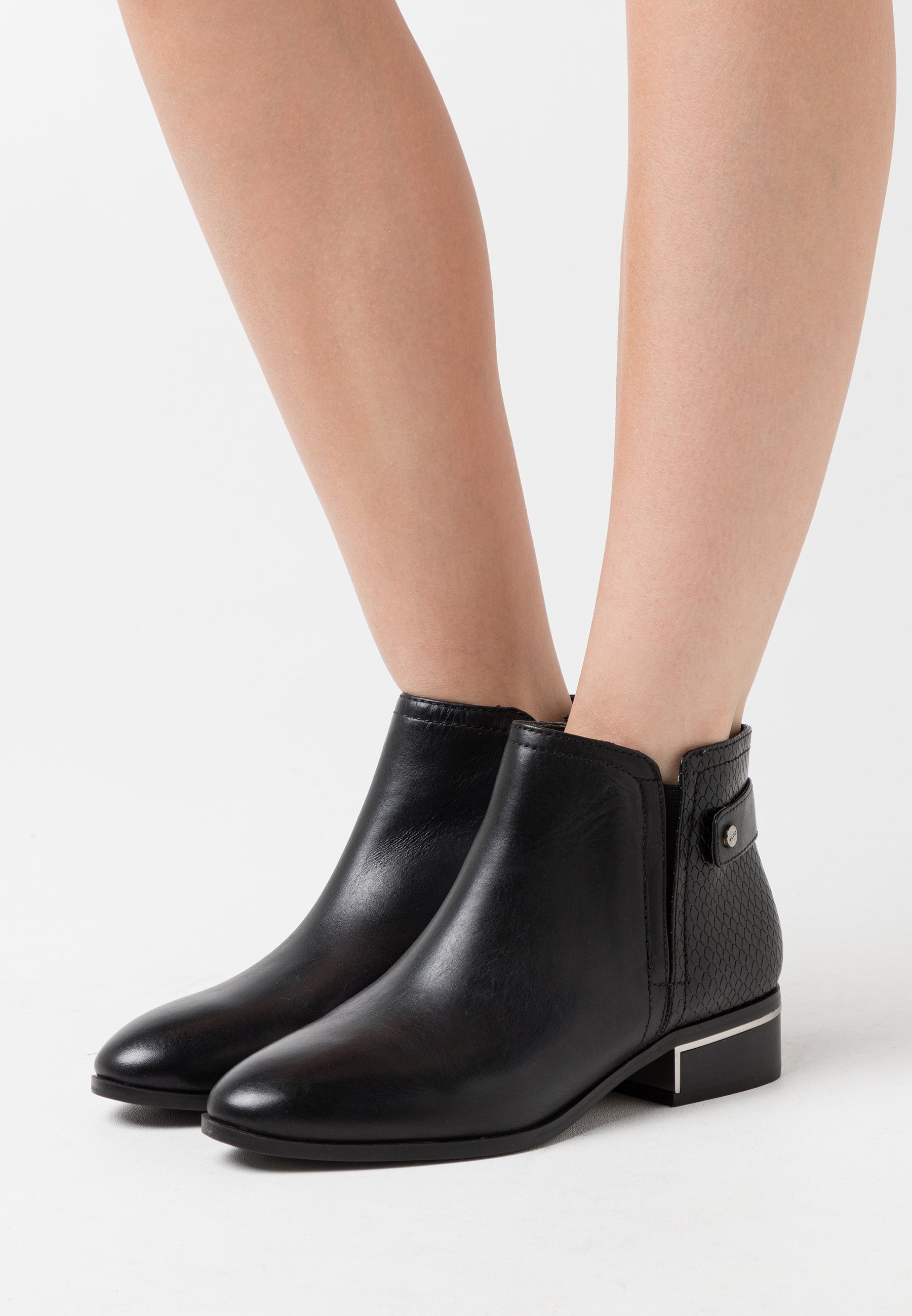 rocky boots military