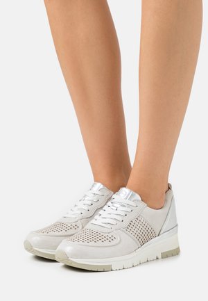 Tamaris LACE-UP - Trainers - silver/punch