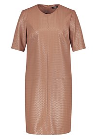 Vestido de manga corta color rosa hecho de material texturizado, con un escote redondeado y un detalle de cremallera central en la parte posterior.