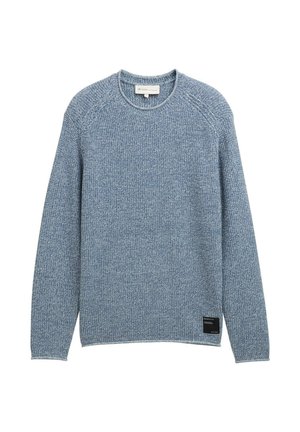 Sinine pullover-sweater, millel on tekstuuriga kudumine, ümar kaelus ja pikad varrukad. Alumisel vasakul küljel on must silt.