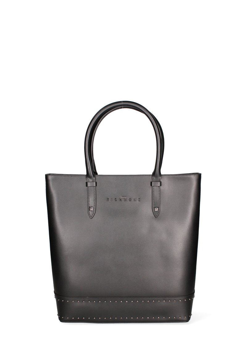 Sac fourre-tout en cuir noir avec deux poignées arrondies, fond clouté, nom de la marque en relief sur le devant, et une finition lisse et texturée.