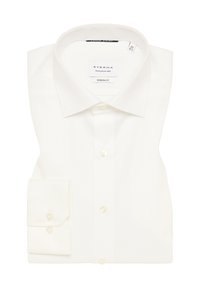 Camicia da uomo bianca, dal taglio moderno, con colletto classico. Presenta una chiusura con bottoni, polsini semplici con due bottoni e una texture in cotone morbido.