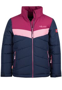 Navy- und rosa gepolsterte Jacke mit Reißverschluss, hohem Kragen und Zickzackmuster; enthält Taschen und Flaggendetail am Ärmel.