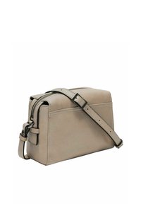 Borsa a tracolla in pelle beige con forma rettangolare, chiusura con zip, tracolla regolabile e design minimalista. Presenta delicati dettagli di cucitura.