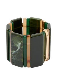 Pulsera ancha con segmentos rectangulares alternos en verde oscuro, oliva, beige y tono dorado con un patrón veteado.