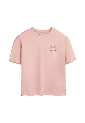 T-shirt rose clair à manches courtes avec des clubs de golf croisés et le texte "GOLF CLUB" imprimé en or sur le côté gauche de la poitrine.