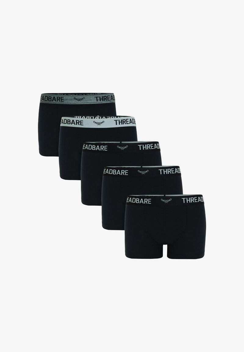 Fünf Paar schwarze Baumwoll-Boxershorts mit elastischem Bund, versehen mit der Marke "THREADBARE" in grauer Schrift. Glatte Textur und figurbetontes Design.