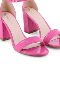 Blogger Sandalias - rosa