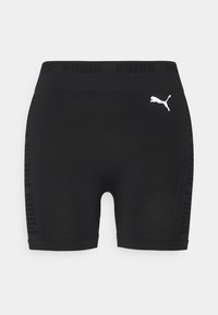 Černé sportovní šortky vyrobené z elastického materiálu, s širokým pasem s brandingem "PUMA" a bílým logem PUMA na boku.