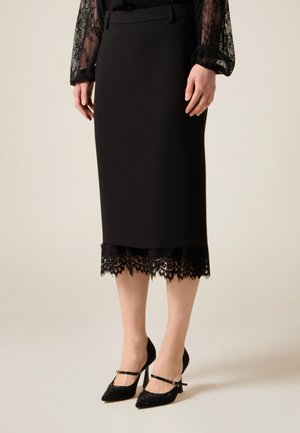 CON BORDO IN PIZZO - Pencil skirt - nero