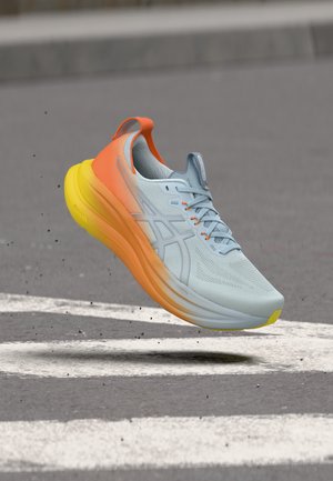 ASICS GEL NIMBUS 28 - Chaussures de running sur route - sky/sun peach