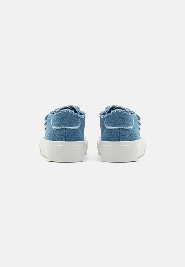 Trainers - bleached denim3