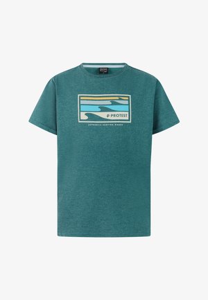 Turquoise katoenen T-shirt met korte mouwen, voorzien van een meerkleurige golfafbeelding en merkembleem op de voorkant, gedragen met gebloemde korte broek.
