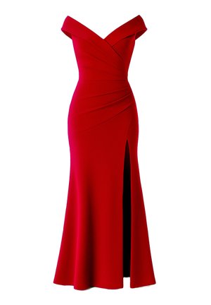 Robe de soirée élégante rouge à épaules dénudées avec une taille cintrée, des détails plissés et une fente haute sur le côté gauche.