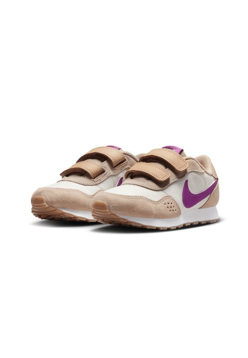 Nike YOUNGER MD VALIANT - Zapatillas - hemp pale ivory gum medium brown hot fuchsia — foto 2