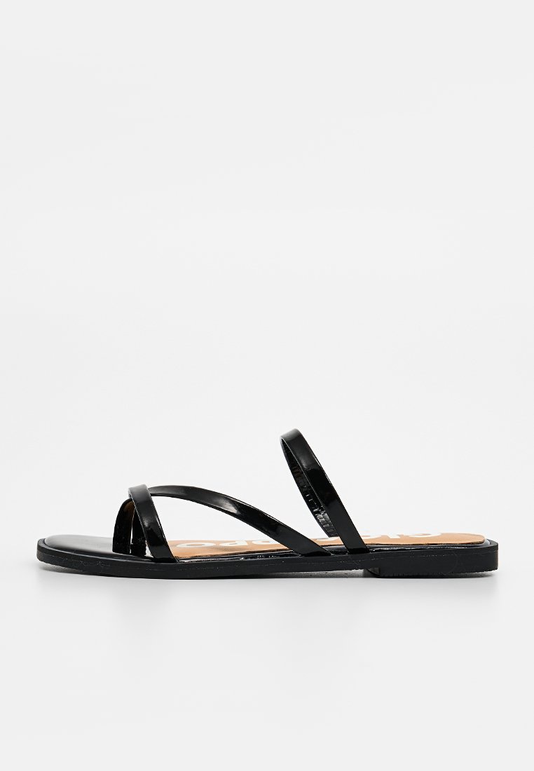 Sandalias de dedo