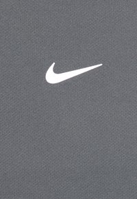 Nike Performance DF MILER UNISEX - Camiseta deportiva - smoke grey
