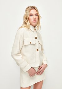 adL STITCH DETAILED - Summer jacket - light beige
