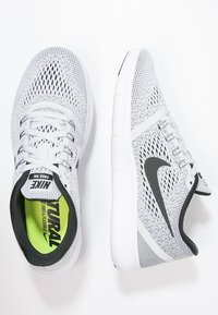 Nike Performance Zapatillas running asfalto - grey