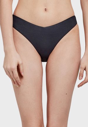- Dół od bikini