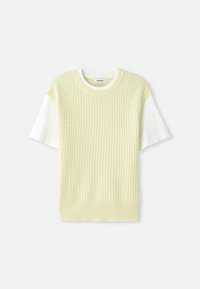HUGUES - Majica kratkih rukava s printom - jaune pale