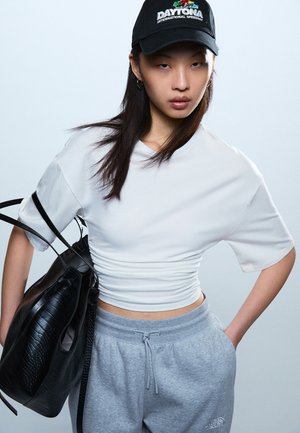 Gina Tricot SOFT TOUCH RUCHED TEE - Tricou basic - offwhite