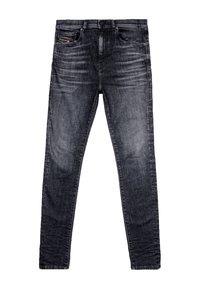 Svart denimjeans med smal passform, femficksdesign, urtvättad finish och kontrasterande sömmar. Har dragkedja och knappstängning.