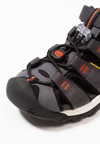 Keen NEWPORT NEO H2 - Vandringssandaler - magnet/spicy orange
