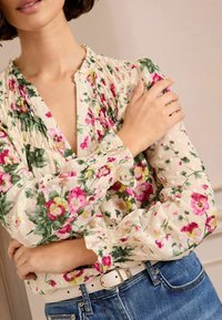 Love & Roses REGULAR FIT  - Blūze - ivory floral