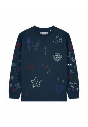 Camicia a maniche lunghe blu navy con ricami colorati che includono colibrì, stelle, cuori, teschio, croce e vari simboli e testi.