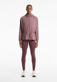OYSHO WATER-REPELLENT WINDBREAKER - Let jakke / Sommerjakker - mauve