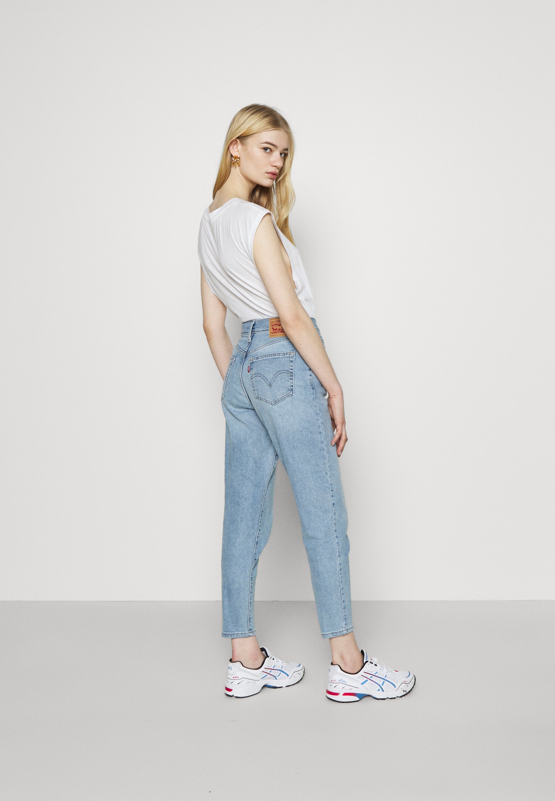 HIGH WAISTED MOM - Jeans Tapered Fit 