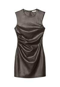 Haljina bez rukava od tamnobraon kože glatke teksture. Ima okrugli izrez i naborani detalj na jednoj strani. Zatvara se patentnim zatvaračem na leđima.