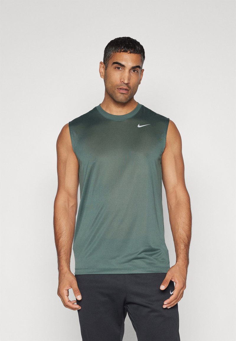 Nike Performance TEE RESET - Top - vintage green/matte silver