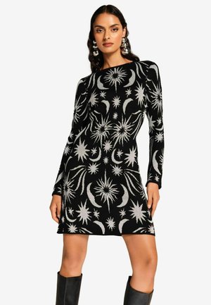 JACQUARD GLITTER - Svetríkové šaty - black moon and star