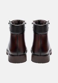 henry stevens boots and barkley company